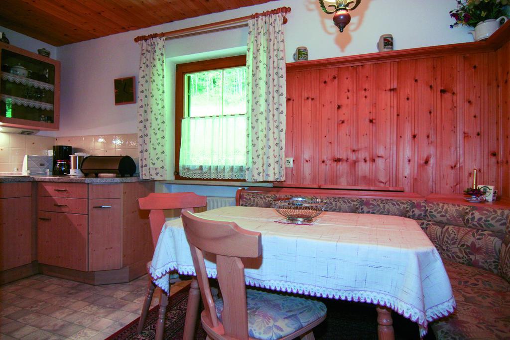 Ferienwohnung Gebirgshausl Bischofswiesen Rum bild